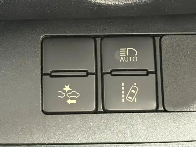 トヨタ シエンタ G 大阪府 2017(平29)年 5.5万km レッドマイカM ナビTV バックカメラ 両側パワースライドドア シートヒーター 衝突軽減ブレーキ レーンアシスト オートハイビーム スマートキー プッシュスタート オートライト LEDヘッドライト ドライブレコーダー ETC