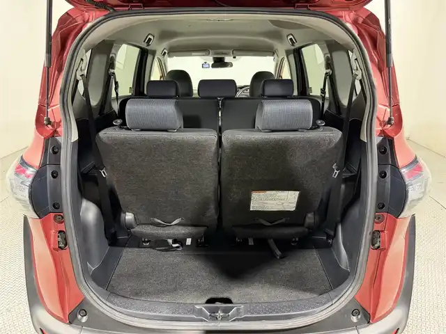 トヨタ シエンタ G 大阪府 2017(平29)年 5.5万km レッドマイカM ナビTV バックカメラ 両側パワースライドドア シートヒーター 衝突軽減ブレーキ レーンアシスト オートハイビーム スマートキー プッシュスタート オートライト LEDヘッドライト ドライブレコーダー ETC