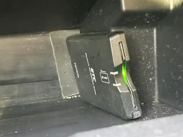 トヨタ ラクティス G スマートストップセレクション 千葉県 2012(平24)年 11.6万km ブラックマイカ 純正SDナビ（NSDD-W61)　地図SD無し/ワンセグ/革調シートカバー（D席破れ有）/ETC/オートライト/HIDヘッドライト/社外15インチアルミホイール/スマートキー