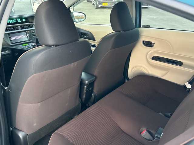 トヨタ アクア 山梨県 2013(平25)年 3.8万km 青 純正ナビ　/純正フロアマット/フルセグ/LEDライト