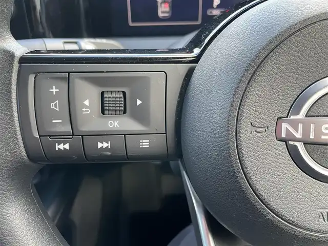 日産 ノート e－パワー X 島根県 2022(令4)年 6.8万km ダークメタルグレー プロパイロット/・レーダークルーズコントロール/・レーンアシスト　/純正９インチメモリナビ　/(AM/FM/フルセグTV/Ｂｌｕｅｔｏｏｔｈ接続)　/全方位／バックカメラ　/ビルトインＥＴＣ2.0　/純正前方ドライブレコーダー　/インテリジェント エマージェンシーブレーキ/アイドリングストップ　/前後コーナーセンサー　/電動パーキングブレーキ/オートハイビーム／ライト/置くだけ充電/純正LEDヘッドライト/純正フロアマット/保証書・取扱説明書（本体＋ナビ）