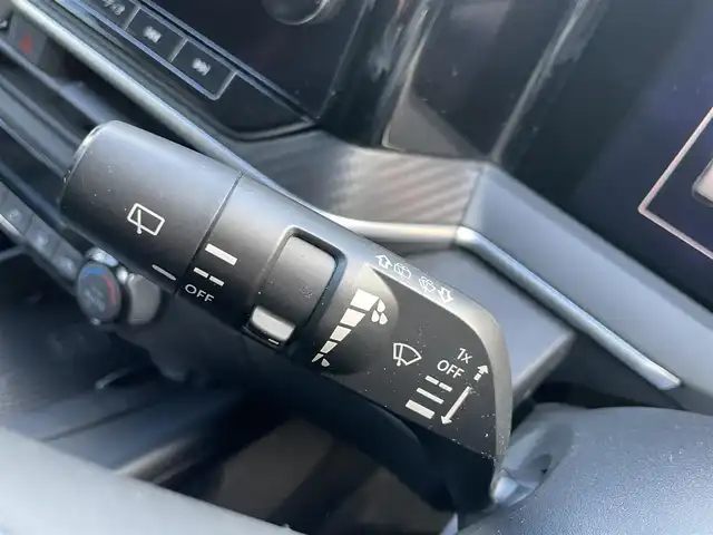 日産 ノート e－パワー X 島根県 2022(令4)年 6.8万km ダークメタルグレー プロパイロット/・レーダークルーズコントロール/・レーンアシスト　/純正９インチメモリナビ　/(AM/FM/フルセグTV/Ｂｌｕｅｔｏｏｔｈ接続)　/全方位／バックカメラ　/ビルトインＥＴＣ2.0　/純正前方ドライブレコーダー　/インテリジェント エマージェンシーブレーキ/アイドリングストップ　/前後コーナーセンサー　/電動パーキングブレーキ/オートハイビーム／ライト/置くだけ充電/純正LEDヘッドライト/純正フロアマット/保証書・取扱説明書（本体＋ナビ）