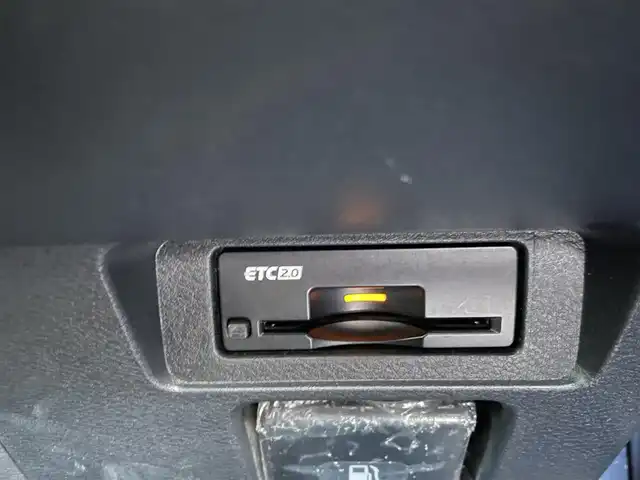 日産 ノート e－パワー X 島根県 2022(令4)年 6.8万km ダークメタルグレー プロパイロット/・レーダークルーズコントロール/・レーンアシスト　/純正９インチメモリナビ　/(AM/FM/フルセグTV/Ｂｌｕｅｔｏｏｔｈ接続)　/全方位／バックカメラ　/ビルトインＥＴＣ2.0　/純正前方ドライブレコーダー　/インテリジェント エマージェンシーブレーキ/アイドリングストップ　/前後コーナーセンサー　/電動パーキングブレーキ/オートハイビーム／ライト/置くだけ充電/純正LEDヘッドライト/純正フロアマット/保証書・取扱説明書（本体＋ナビ）