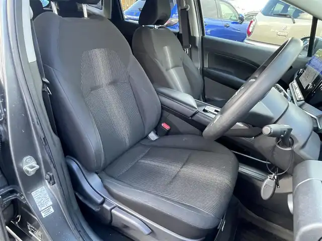 日産 ノート e－パワー X 島根県 2022(令4)年 6.8万km ダークメタルグレー プロパイロット/・レーダークルーズコントロール/・レーンアシスト　/純正９インチメモリナビ　/(AM/FM/フルセグTV/Ｂｌｕｅｔｏｏｔｈ接続)　/全方位／バックカメラ　/ビルトインＥＴＣ2.0　/純正前方ドライブレコーダー　/インテリジェント エマージェンシーブレーキ/アイドリングストップ　/前後コーナーセンサー　/電動パーキングブレーキ/オートハイビーム／ライト/置くだけ充電/純正LEDヘッドライト/純正フロアマット/保証書・取扱説明書（本体＋ナビ）