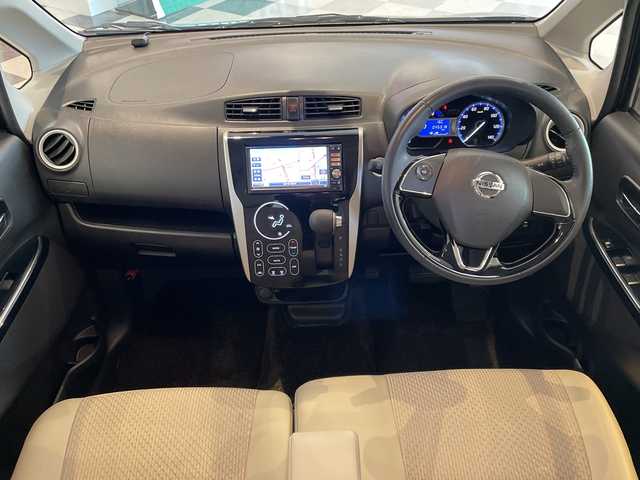 日産 デイズ HWS X プレミアムセレクション 福井県 2018(平30)年 4.6万km プレミアムパープルP 純正7インチSDナビ/フルセグTV/BT/DVD/CD/USB/SD/AUX/アラウンドビューモニター/衝突回避支援ブレーキ/ハーフレザーシート/オートライト/オートハイビーム/HIDヘッドライト/純正15アルミホイール/プッシュスタート/スマートキー/純正フロアマット/ステアリングスイッチ/アイドリングストップ