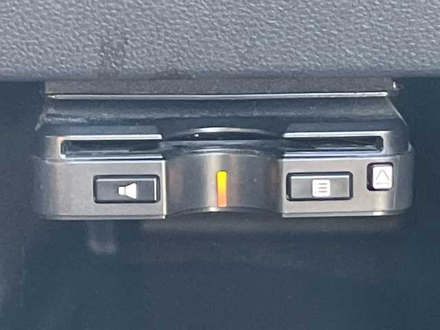 ダイハツ ムーヴ キャンバス G ブラックインテリア リミテッド SAⅢ 茨城県 2019(令1)年 8.8万km パールホワイトⅢ/スムースグレーマイカメタリック 2トーン カロッツェリアナビ /両側パワースライドドア /衝突軽減システム /アラウンドビューモニター /コーナーセンサー前後 /2トーンカラー /LEDヘッドライト /LEDフォグランプ /ドライブレコーダー /ETC/オートマチックハイビーム /USBソケット