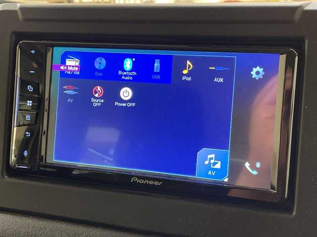 スズキ ジムニー XL 新潟県 2021(令3)年 6万km シフォンアイボリーM 4WD/社外ディスプレイオーディオ/CD/DVD/BT/バックカメラ/衝突被害軽減ブレーキ/レーンキープアシスト/シートヒーター/スマートキー/プッシュスタート/オートライト/オートハイビーム/フォグランプ