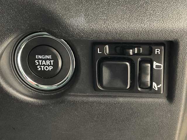 スズキ ジムニー XL 新潟県 2021(令3)年 6万km シフォンアイボリーM 4WD/社外ディスプレイオーディオ/CD/DVD/BT/バックカメラ/衝突被害軽減ブレーキ/レーンキープアシスト/シートヒーター/スマートキー/プッシュスタート/オートライト/オートハイビーム/フォグランプ