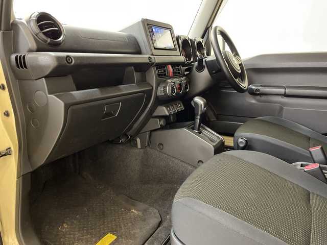 スズキ ジムニー XL 新潟県 2021(令3)年 6万km シフォンアイボリーM 4WD/社外ディスプレイオーディオ/CD/DVD/BT/バックカメラ/衝突被害軽減ブレーキ/レーンキープアシスト/シートヒーター/スマートキー/プッシュスタート/オートライト/オートハイビーム/フォグランプ