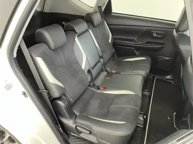 トヨタ プリウス α S ツーリングセレクション G’s 埼玉県 2015(平27)年 5.7万km ホワイトパールクリスタルシャイン 純正メモリーナビ/CD/DVD/Bluetooth/フルセグTV/バックカメラ/LEDオートヘッドライト/LEDイルミネーションビーム/純正大径マフラー/純正18インチAW/G’s専用サスペンション/革巻きステアリング/ハーフレザスポーツーシート/USB/プッシュスタート/スマートキー/ビルトインETC