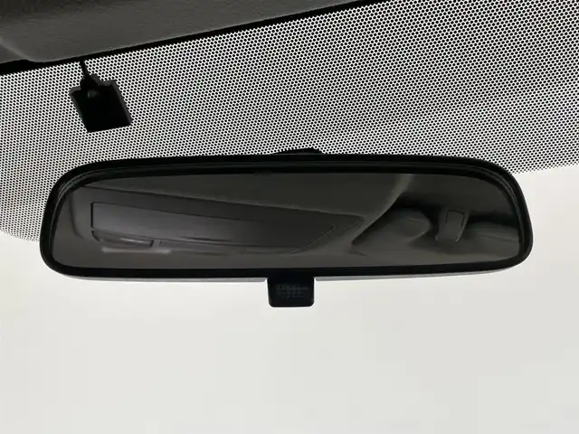 トヨタ プリウス α S ツーリングセレクション G’s 埼玉県 2015(平27)年 5.7万km ホワイトパールクリスタルシャイン 純正メモリーナビ/CD/DVD/Bluetooth/フルセグTV/バックカメラ/LEDオートヘッドライト/LEDイルミネーションビーム/純正大径マフラー/純正18インチAW/G’s専用サスペンション/革巻きステアリング/ハーフレザスポーツーシート/USB/プッシュスタート/スマートキー/ビルトインETC
