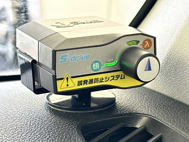 トヨタ パッソ モーダ　S 岐阜県 2016(平28)年 1.9万km ダークエメラルドマイカ 純正ナビ/（BT/フルセグTV/CD/SD/AUX）/スマアシII/・衝突回避支援ブレーキ/・衝突警報機能/・車線逸脱警報機能/・誤発進抑制制御機能/・先行車発信お知らせ機能/バックカメラ/フォグランプ/ETC/スマートキー/プッシュスタート/ステアリングスイッチ/純正ドアバイザー/純正フロアマット/アイドリングストップ