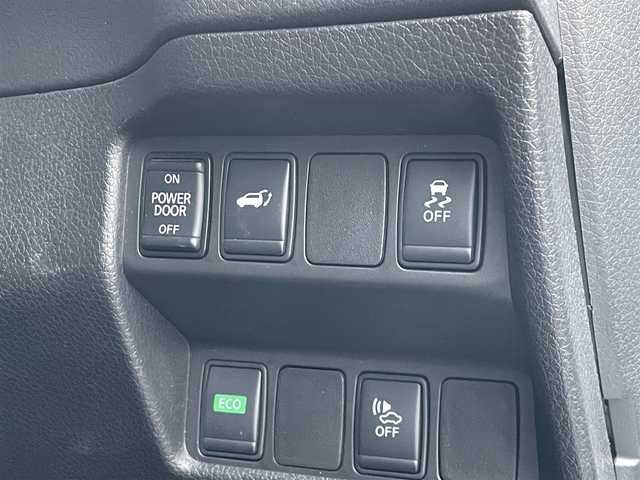 日産 エクストレイル ハイブリッド 20X 埼玉県 2018(平30)年 13.8万km ブリリアントホワイトパール (株)IDOMが運営する【じしゃロン鳩ヶ谷店】の自社ローン専用車両になりますこちらは現金またはオートローンご利用時の価格です。自社ローンご希望の方は別途その旨お申付け下さい/プッシュスタート/インテリジェントキー/エマーションブレーキ/前後ソナー/純正ＳＤナビ/　(CD/DVD/ブルーレイD/USB/AUX/Bluetooth接続)/フルセグＴＶ/バックカメラ/ＥＴＣ/前後ドライブレコーダー/電動リアゲート/ＬＥＤヘッドライト