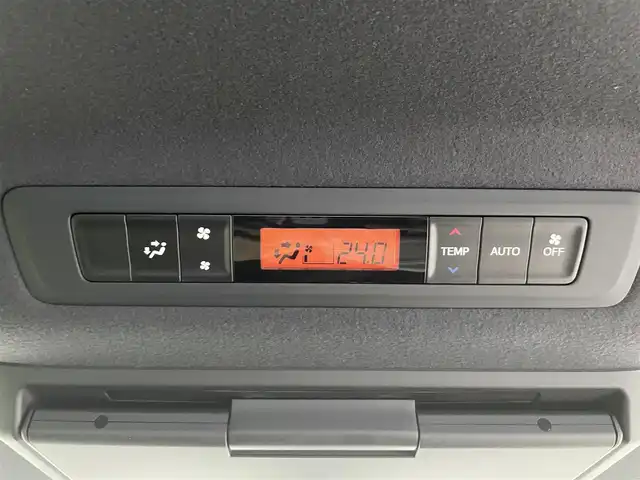トヨタ ヴォクシー ZS 煌Ⅲ 富山県 2021(令3)年 8.7万km ブラック 純正ナビ(AM/FM/DVD/CD/BT)/フルセグTV/バックカメラ/クルーズコントロール/レーンキープアシスト/衝突軽減ブレーキ/ウインドシールドデアイサー/両側パワースライドドア/前後コーナーセンサー/アイドリングストップ/オートライト/オートマチックハイビーム/ビルトインETC/LEDヘッドライト/純正フロアマット/純正AW/スマートキー/スペアキー1本/プッシュスタート