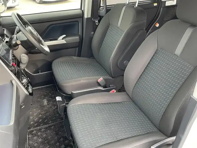 トヨタ ルーミー カスタムG－T 鳥取県 2021(令3)年 2.5万km ブラックマイカメタリック/パールホワイト2トーン ツートンルーフ/スマートアシスト/純正9型ナビ【NSZT-Y68T】/・フルセグ/・CD/DVD/・Bluetooth/パノラミックビューモニター/両側電動スライドドア/ETC/スマートキー/プッシュスタート/前席シートヒーター/純正エアロ/純正AW/ターボ/ABS/クリアランスソナー/オートライト/LEDヘッドライト/Wエアバック