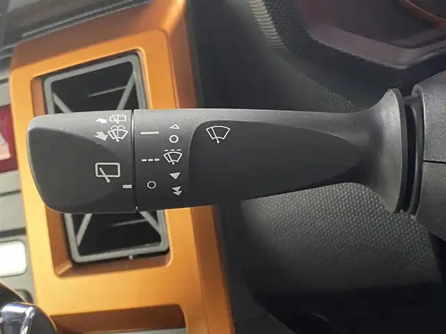 ダイハツ タフト G ターボ 福井県 2020(令2)年 2.8万km サンドベージュメタリック 純正ナビ/CD/DVD/Bluetooth/フルセグ/４WD/ガラスルーフ/ターボ/シートヒーター/アダプティブクルーズコントロール/ETC/バックカメラ/フォグランプ/横滑り防止装置/オートライト/レーンキープアシスト
