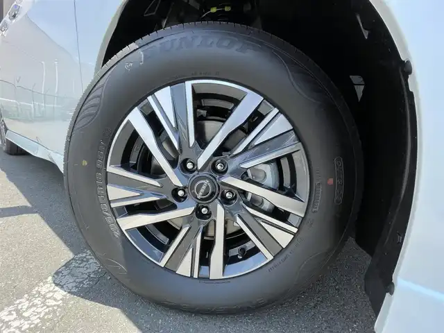 日産 セレナ e－パワー ハイウェイスター V 東京都 2025(令7)年 0.1万km未満 プリズムホワイト 登録済未使用車/純正ナビ/アラウンドビューモニター/デジタルルームミラー/エマージェンシーブレーキ/車線逸脱警報/プロパイロット/ハンズフリーオートスライドドア/ＥＴＣ/ワイヤレス充電器