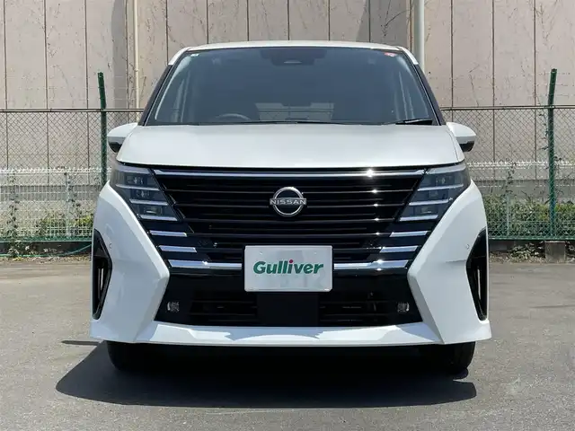 日産 セレナ e－パワー ハイウェイスター V 東京都 2025(令7)年 0.1万km未満 プリズムホワイト 登録済未使用車/純正ナビ/アラウンドビューモニター/デジタルルームミラー/エマージェンシーブレーキ/車線逸脱警報/プロパイロット/ハンズフリーオートスライドドア/ＥＴＣ/ワイヤレス充電器
