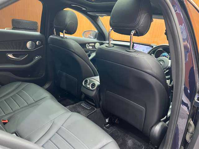 メルセデス・ベンツ Ｃ２２０ｄ アバンギャルド　AMGライン 千葉県 2018(平30)年 5.2万km カバンサイトブルー レザーエクスクルーシブＰＫＧ　/パノラマＳＲ　/純正ナビ　/バックカメラ　/ＡＣＣ　/ＨＵＤ　/シートヒーター　/パワーシート　/ＬＥＤヘッドライト　/ハイビームアシスト　/電動リアゲート　/Ｂｕｒｍｅｓｔｅｒ