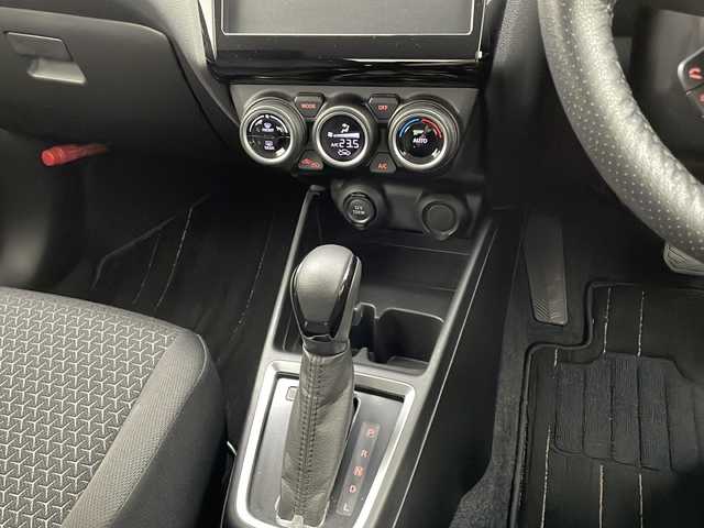 スズキ スイフト XG 宮城県 2023(令5)年 2.7万km スピーディーブルーM アダプティブクルーズコントロール /LEDヘッドライト /オートライト /シートヒーター /純正ホイール /スペアキー /スマートキー /プッシュスタート /衝突被害軽減システム /ハンドルカバー /クリアランスソナー/ブリヂストンタイヤ２０２０年製