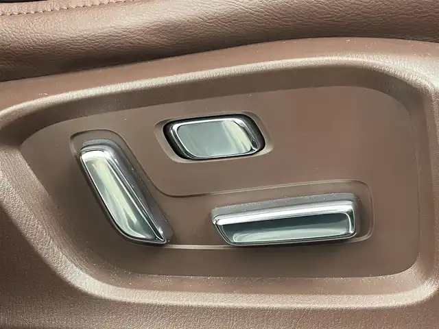 マツダ ＣＸ－８ XD エクスクルーシブモード 岡山県 2021(令3)年 6.9万km プラチナクォーツメタリック サンルーフ/BOSEサウンド/ブラウンレザーシート/純正１０．２５インチナビ/【Bluetooth/フルセグTV/Carplay/USB】/衝突軽減ブレーキ/追従型クルーズコントロール/360°ビューカメラ/オートハイビーム/ＬＥＤヘッドライト＆LEDフォグランプ/ＥＴＣ/前席シートヒーター/前席エアシート/ステアリングヒーター/前席パワーシート/純正フロアマット/オートブレーキホールド/ブラインドスポットモニター/ISOFIX/後席サンシェイド/ステアリングスイッチ/ヘッドアップディスプレイ/チルトステアリング/シートリフター/ウインカーミラー/ドアバイザー
