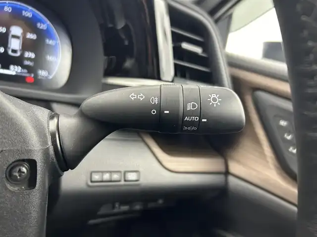 トヨタ クラウン Z 愛知県 2024(令6)年 3.4万km プレシャスホワイトパール モデリスタフルエアロ/（フロント、サイド、リアアンダー）/メーカー12.3型メモリナビ/（FM/AM/フルセグTV/BT）/バックカメラ/（バック、サイド）/レザーシート/全席シートベンチレーション/全席シートヒーター/前席パワーシート/デジタルインナーミラー/純正前後ドラレコ/ETC2.0/電動リアウィンドウサンシェード/電動トランク/トヨタセーフティセンス/・プリクラッシュセーフティ/・レーントレーシングアシスト/・レーンディパーチャーアラート/・レーダークルーズコントロール（全車速追従機能付）/・アダプティブハイビームシステム/・ロードサインアシスト/・ドライバー異常時対応システム/・プロアクティブドライビングアシスト/・発進遅れ告知機能/・緊急時操舵支援/・フロントクロストラフィックアラート/・レーンチェンジアシスト/・ヘッドアップディスプレイ/・クリアランスソナー/・ブラインドスポッとモニター/純正19インチAW/純正フロアマット/ドアバイザー