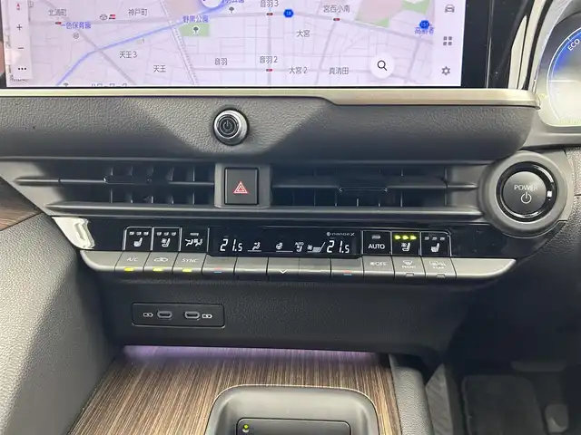 トヨタ クラウン Z 愛知県 2024(令6)年 3.4万km プレシャスホワイトパール モデリスタフルエアロ/（フロント、サイド、リアアンダー）/メーカー12.3型メモリナビ/（FM/AM/フルセグTV/BT）/バックカメラ/（バック、サイド）/レザーシート/全席シートベンチレーション/全席シートヒーター/前席パワーシート/デジタルインナーミラー/純正前後ドラレコ/ETC2.0/電動リアウィンドウサンシェード/電動トランク/トヨタセーフティセンス/・プリクラッシュセーフティ/・レーントレーシングアシスト/・レーンディパーチャーアラート/・レーダークルーズコントロール（全車速追従機能付）/・アダプティブハイビームシステム/・ロードサインアシスト/・ドライバー異常時対応システム/・プロアクティブドライビングアシスト/・発進遅れ告知機能/・緊急時操舵支援/・フロントクロストラフィックアラート/・レーンチェンジアシスト/・ヘッドアップディスプレイ/・クリアランスソナー/・ブラインドスポッとモニター/純正19インチAW/純正フロアマット/ドアバイザー
