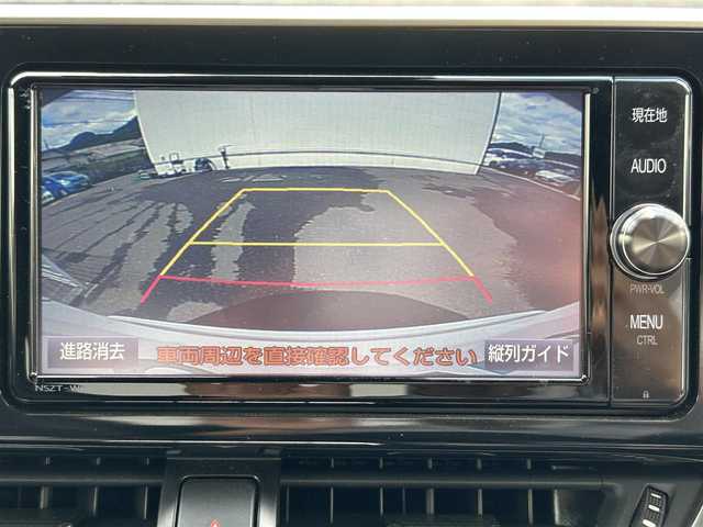 トヨタ Ｃ－ＨＲ G 佐賀県 2017(平29)年 6.3万km ホワイトパールクリスタルシャイン C-HR Sporty Style/トヨタセーフティセンス/・プリクラッシュセーフティ/・レーダークルーズコントロール/・レーンディパーチャーアラート/・オートマチックハイビーム/ブラインドスポットモニター/クリアランスソナー/純正SDナビ/・バックカメラ/・フルセグTV/BT/CD/DVD/ハーフレザーシート/シートヒーター/純正18インチAW/LEDヘッドライト/シーケンシャルウィンカー/フォグランプ/オートライト/ETC/電動パーキングスイッチ/トノカバー/エアバックW/サイド/カーテン