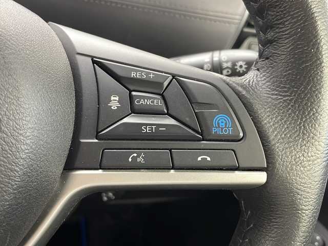日産 セレナ e－パワー ハイウェイスター V 茨城県 2020(令2)年 5.5万km マルーンレッド 2トーン エマージェンシーブレーキ/プロパイロット/フリップダウンモニター/純正10インチSDナビ/　　CD/DVD/BT/フルセグ/アラウンドビューモニター/レーダークルーズコントロール/LEDオートライト/純正15インチアルミホイール/ステアリングスイッチ/アイドリングストップ/USBポート/ビルトインETC/禁煙車