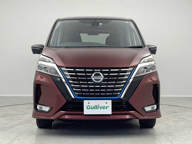 日産 セレナ e－パワー ハイウェイスター V 茨城県 2020(令2)年 5.5万km マルーンレッド 2トーン エマージェンシーブレーキ/プロパイロット/フリップダウンモニター/純正10インチSDナビ/　　CD/DVD/BT/フルセグ/アラウンドビューモニター/レーダークルーズコントロール/LEDオートライト/純正15インチアルミホイール/ステアリングスイッチ/アイドリングストップ/USBポート/ビルトインETC/禁煙車