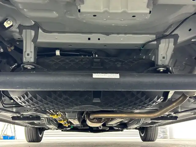 トヨタ ルーミー カスタムG 三重県 2023(令5)年 2.4万km ブラックマイカメタリック 禁煙車/純正ナビ/・AM/FM/Bluetooth/HDMI/iPod/USB/シートヒーター/フルセグ/両側パワースライドドア/クルーズコントロール/TVキャンセラー/バックカメラ/ビルトインETC/LEDヘッドライト/電動パーキング/純正14インチAW