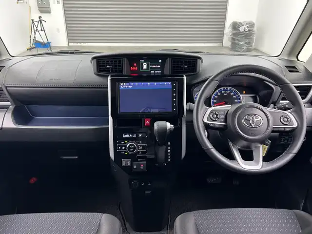 トヨタ ルーミー カスタムG 三重県 2023(令5)年 2.4万km ブラックマイカメタリック 禁煙車/純正ナビ/・AM/FM/Bluetooth/HDMI/iPod/USB/シートヒーター/フルセグ/両側パワースライドドア/クルーズコントロール/TVキャンセラー/バックカメラ/ビルトインETC/LEDヘッドライト/電動パーキング/純正14インチAW