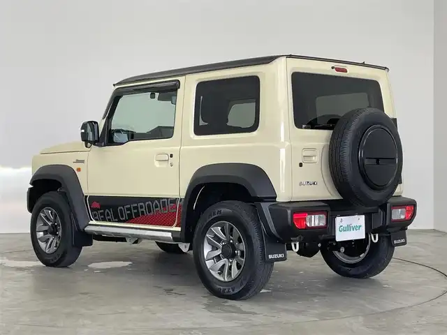 スズキ ジムニー シエラ JC 埼玉県 2024(令6)年 0.1万km シフォンアイボリーメタリックブラック2トーンルーフ スズキセーフティサポート/純正カロッツェリア9インチナビ/SD/CD/DVD/Bluetooth/フルセグ/ALPINE製デジタルインナーミラードラレコ/リミテッドスリップデフ(LSD)/フロントパーキングセンサー/オートドアロックシステム/フットイルミネーション/クルーズコントロール/ビルトインETC2.0/前席シートヒーター/純正アルミホイール/LEDオートライト/オートハイビーム/バックカメラ