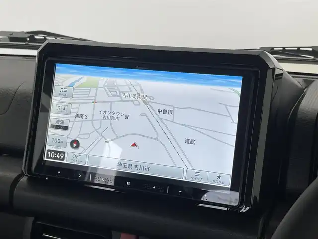 スズキ ジムニー シエラ JC 埼玉県 2024(令6)年 0.1万km シフォンアイボリーメタリックブラック2トーンルーフ スズキセーフティサポート/純正カロッツェリア9インチナビ/SD/CD/DVD/Bluetooth/フルセグ/ALPINE製デジタルインナーミラードラレコ/リミテッドスリップデフ(LSD)/フロントパーキングセンサー/オートドアロックシステム/フットイルミネーション/クルーズコントロール/ビルトインETC2.0/前席シートヒーター/純正アルミホイール/LEDオートライト/オートハイビーム/バックカメラ