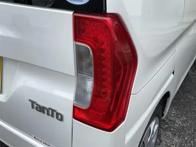 ダイハツ タント X LTD SA Ⅲ 新潟県 2018(平30)年 6.1万km パールホワイトⅢ メモリナビ/ワンセグテレビ/バックカメラ/アラウンドビュー/ドアバイザー/コムテックレーダー探知機/プッシュスタート/両側パワースライドドア/ETC/前後ドライブレコーダー/運転席シートヒーター/純正フロアマット/社外ホイールスタッドレスタイヤ車載/アイドリングストップ/Bluetooth/ステアリングスイッチ/スペアキー1個