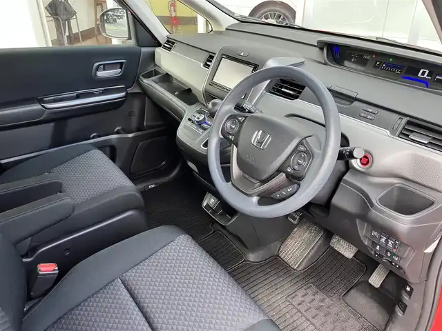 ホンダ フリード＋ G ホンダセンシング 山口県 2018(平30)年 3.5万km プレミアムクリスタルレッドM 純正ギャザーズナビ＆/フルセグTV＆バックカメラ/純正フロアマット/ドアバイザー/両側パワースライド/ビルトインETC