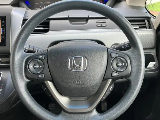 ホンダ フリード＋ G ホンダセンシング 山口県 2018(平30)年 3.5万km プレミアムクリスタルレッドM 純正ギャザーズナビ＆/フルセグTV＆バックカメラ/純正フロアマット/ドアバイザー/両側パワースライド/ビルトインETC