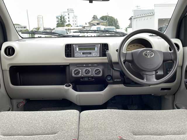 トヨタ パッソ X ユルリ 富山県 2011(平23)年 3.1万km ブライトシルバーM 禁煙車/電動格納ミラー/ＡＢＳ/スマートキー/エアコン/純正フロアマット/ハロゲンヘッドライト/ダブルエアバッグ/メンテナンスノート/パワーウィンドウ/パワーステアリング