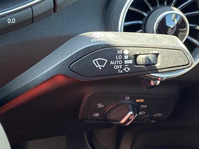 アウディ ＴＴＳクーペ 2.0 TFSI クワトロ 福岡県 2015(平27)年 8.6万km デイトナグレーパールエフェクト RSスタイルquattroグリル/可変リアウイング/バーチャルコックピット/・純正ナビ/・CD/DVD/Bluetooth/・フルセグTV/BANG&OLUFSENサウンド/バックカメラ/ETC2.0/純正ドライブレコーダー/4本出しマフラー/バケットシート/・赤革シート/・パワーシート/・シートヒーター/クルーズコントロール/コーナーセンサー/LEDヘッドライト