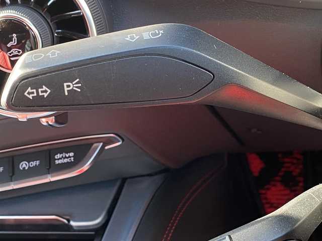 アウディ ＴＴＳクーペ 2.0 TFSI クワトロ 福岡県 2015(平27)年 8.6万km デイトナグレーパールエフェクト RSスタイルquattroグリル/可変リアウイング/バーチャルコックピット/・純正ナビ/・CD/DVD/Bluetooth/・フルセグTV/BANG&OLUFSENサウンド/バックカメラ/ETC2.0/純正ドライブレコーダー/4本出しマフラー/バケットシート/・赤革シート/・パワーシート/・シートヒーター/クルーズコントロール/コーナーセンサー/LEDヘッドライト