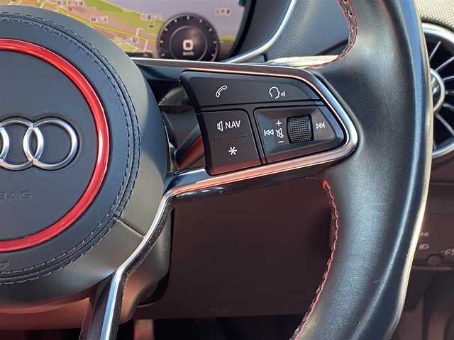 アウディ ＴＴＳクーペ 2.0 TFSI クワトロ 福岡県 2015(平27)年 8.6万km デイトナグレーパールエフェクト RSスタイルquattroグリル/可変リアウイング/バーチャルコックピット/・純正ナビ/・CD/DVD/Bluetooth/・フルセグTV/BANG&OLUFSENサウンド/バックカメラ/ETC2.0/純正ドライブレコーダー/4本出しマフラー/バケットシート/・赤革シート/・パワーシート/・シートヒーター/クルーズコントロール/コーナーセンサー/LEDヘッドライト