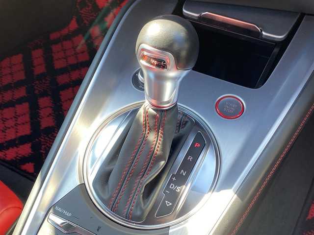 アウディ ＴＴＳクーペ 2.0 TFSI クワトロ 福岡県 2015(平27)年 8.6万km デイトナグレーパールエフェクト RSスタイルquattroグリル/可変リアウイング/バーチャルコックピット/・純正ナビ/・CD/DVD/Bluetooth/・フルセグTV/BANG&OLUFSENサウンド/バックカメラ/ETC2.0/純正ドライブレコーダー/4本出しマフラー/バケットシート/・赤革シート/・パワーシート/・シートヒーター/クルーズコントロール/コーナーセンサー/LEDヘッドライト