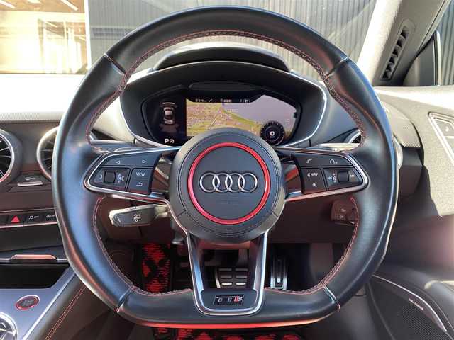 アウディ ＴＴＳクーペ 2.0 TFSI クワトロ 福岡県 2015(平27)年 8.6万km デイトナグレーパールエフェクト RSスタイルquattroグリル/可変リアウイング/バーチャルコックピット/・純正ナビ/・CD/DVD/Bluetooth/・フルセグTV/BANG&OLUFSENサウンド/バックカメラ/ETC2.0/純正ドライブレコーダー/4本出しマフラー/バケットシート/・赤革シート/・パワーシート/・シートヒーター/クルーズコントロール/コーナーセンサー/LEDヘッドライト