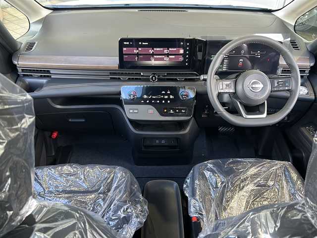 日産 セレナ e－パワー ハイウェイスター V 静岡県 2025(令7)年 0.1千km プリズムホワイト 純正メモリナビ/・フルセグＴＶ/・Bluetooth/・USB/・AM/・FM/安全装備/・衝突軽減/・レーンキープ/・追従クルコン/・コーナーセンサー前後/・全方位カメラ/・BSM/主要装備/・後席モニター/・両側パワスラ/・置くだけ充電/・デジタルインナーミラー/・ETC/・ドラレコ/・LEDヘッドライト/・オートライト/・オートハイビーム/・フォグランプ/・電動パーキングブレーキ/・オートホールド/・純正アルミホイール