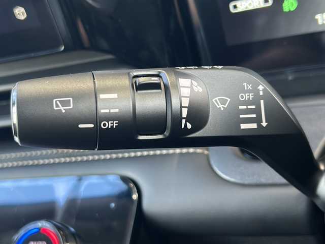 日産 セレナ e－パワー ハイウェイスター V 静岡県 2025(令7)年 0.1千km プリズムホワイト 純正メモリナビ/・フルセグＴＶ/・Bluetooth/・USB/・AM/・FM/安全装備/・衝突軽減/・レーンキープ/・追従クルコン/・コーナーセンサー前後/・全方位カメラ/・BSM/主要装備/・後席モニター/・両側パワスラ/・置くだけ充電/・デジタルインナーミラー/・ETC/・ドラレコ/・LEDヘッドライト/・オートライト/・オートハイビーム/・フォグランプ/・電動パーキングブレーキ/・オートホールド/・純正アルミホイール