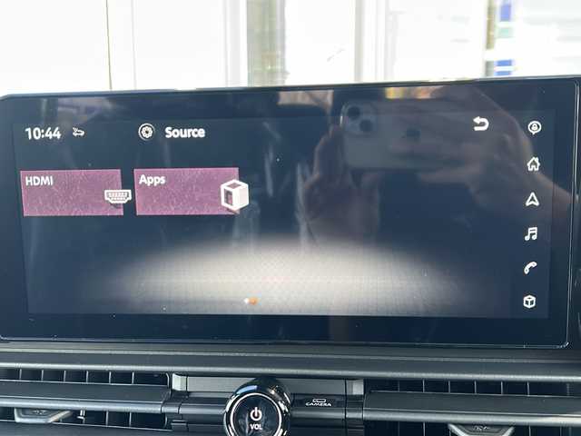 日産 セレナ e－パワー ハイウェイスター V 静岡県 2025(令7)年 0.1千km プリズムホワイト 純正メモリナビ/・フルセグＴＶ/・Bluetooth/・USB/・AM/・FM/安全装備/・衝突軽減/・レーンキープ/・追従クルコン/・コーナーセンサー前後/・全方位カメラ/・BSM/主要装備/・後席モニター/・両側パワスラ/・置くだけ充電/・デジタルインナーミラー/・ETC/・ドラレコ/・LEDヘッドライト/・オートライト/・オートハイビーム/・フォグランプ/・電動パーキングブレーキ/・オートホールド/・純正アルミホイール