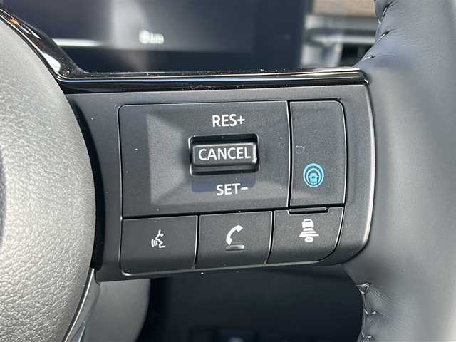 日産 セレナ e－パワー ハイウェイスター V 静岡県 2025(令7)年 0.1千km プリズムホワイト 純正メモリナビ/・フルセグＴＶ/・Bluetooth/・USB/・AM/・FM/安全装備/・衝突軽減/・レーンキープ/・追従クルコン/・コーナーセンサー前後/・全方位カメラ/・BSM/主要装備/・後席モニター/・両側パワスラ/・置くだけ充電/・デジタルインナーミラー/・ETC/・ドラレコ/・LEDヘッドライト/・オートライト/・オートハイビーム/・フォグランプ/・電動パーキングブレーキ/・オートホールド/・純正アルミホイール