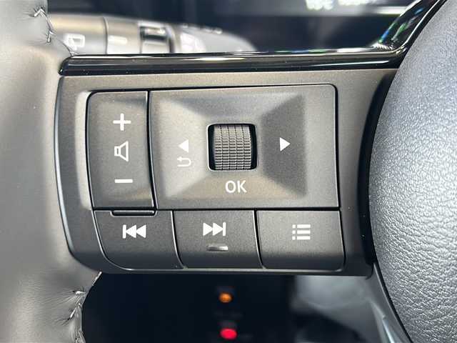 日産 セレナ e－パワー ハイウェイスター V 静岡県 2025(令7)年 0.1千km プリズムホワイト 純正メモリナビ/・フルセグＴＶ/・Bluetooth/・USB/・AM/・FM/安全装備/・衝突軽減/・レーンキープ/・追従クルコン/・コーナーセンサー前後/・全方位カメラ/・BSM/主要装備/・後席モニター/・両側パワスラ/・置くだけ充電/・デジタルインナーミラー/・ETC/・ドラレコ/・LEDヘッドライト/・オートライト/・オートハイビーム/・フォグランプ/・電動パーキングブレーキ/・オートホールド/・純正アルミホイール