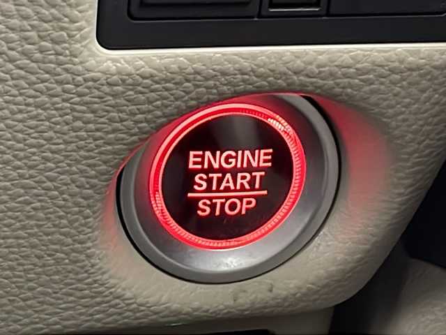 ホンダ Ｎ ＢＯＸ G EX ホンダセンシング 千葉県 2017(平29)年 4万km ルナシルバーM 純正ナビ/バックカメラ/片側パワスラ/ＥＴＣ/純正フロアマット/社外アルミホイール/ドアバイザー/チップアップシート/ホンダセンシング/衝突軽減ブレーキ/レーンキープアシスト/LEDヘッドライト/ウィンカーミラー/ステアリングスイッチ/レーダークルーズコントロール