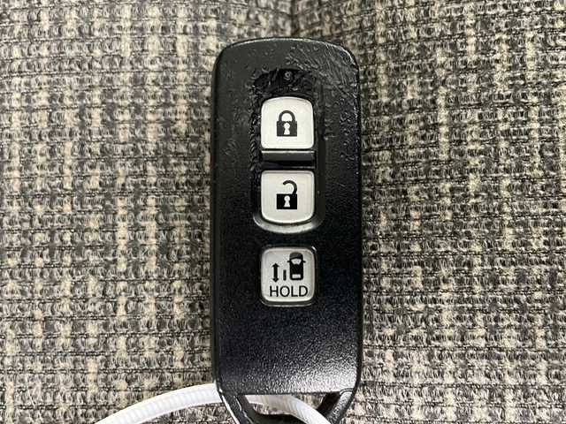 ホンダ Ｎ ＢＯＸ G EX ホンダセンシング 千葉県 2017(平29)年 4万km ルナシルバーM 純正ナビ/バックカメラ/片側パワスラ/ＥＴＣ/純正フロアマット/社外アルミホイール/ドアバイザー/チップアップシート/ホンダセンシング/衝突軽減ブレーキ/レーンキープアシスト/LEDヘッドライト/ウィンカーミラー/ステアリングスイッチ/レーダークルーズコントロール